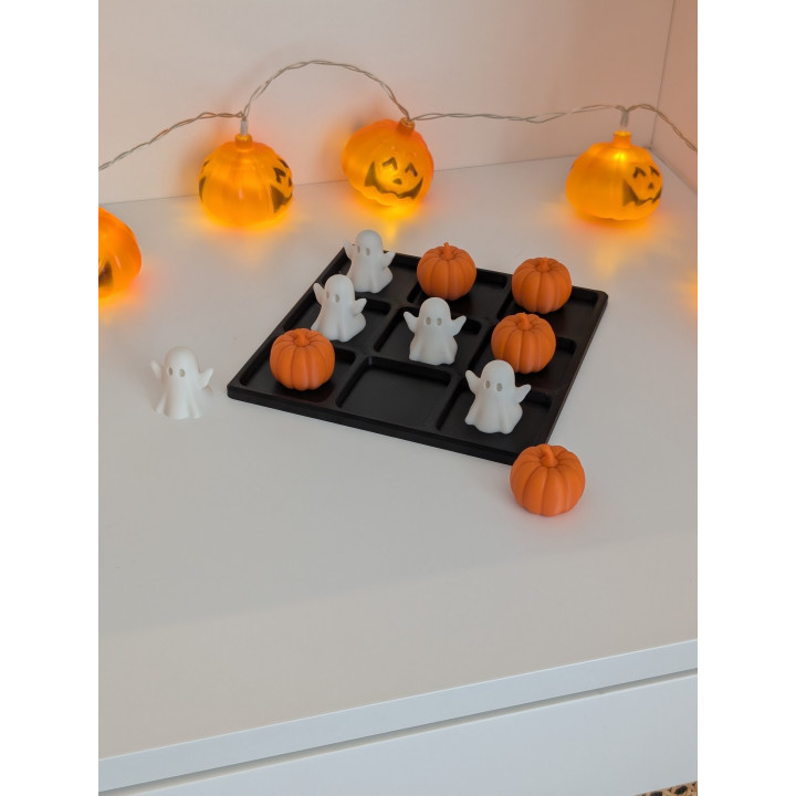 Tic-Tac-Toe Halloween Fantasmas vs Abóboras